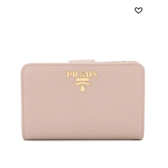 PRADA WOMEN WALLET USED